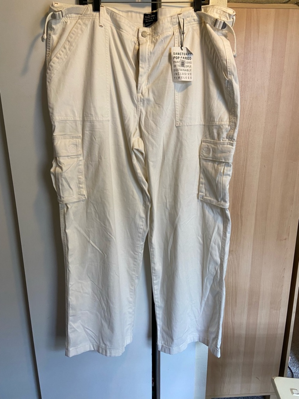 Sanctuary Cream Cargo Pants with Utility Pockets